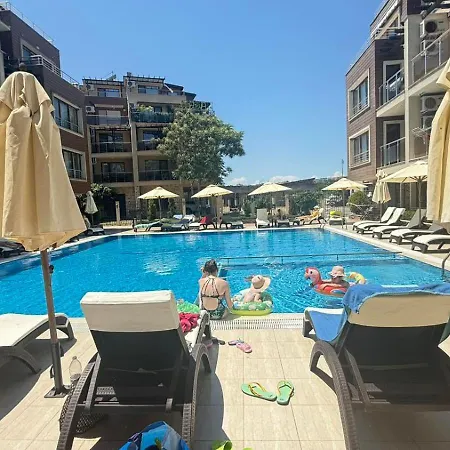 морски вълни- комплекс хоризонт, първа линия, безплатен паркинг Apartment *